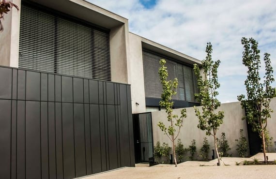 Interlocking cladding in Vestis Aluminium, Graphite Black at Price Street House, Melbourne