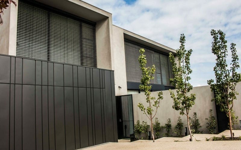 Interlocking cladding in Vestis Aluminium, Graphite Black at Price Street House, Melbourne