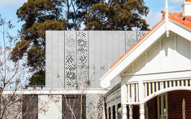 Standing Seam cladding in VMZINC Quartz at York Street House, Melbourne